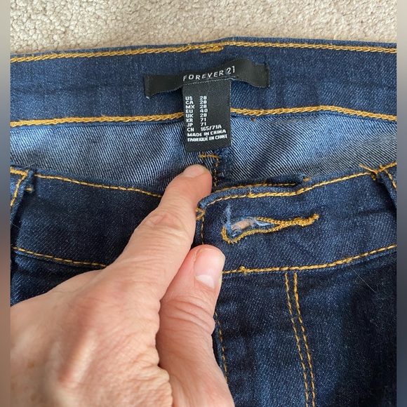 Forever 21 slim Jeans - Picture 3 of 5